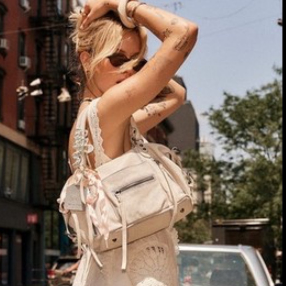 Chic Cream Shoulder Bag for Women